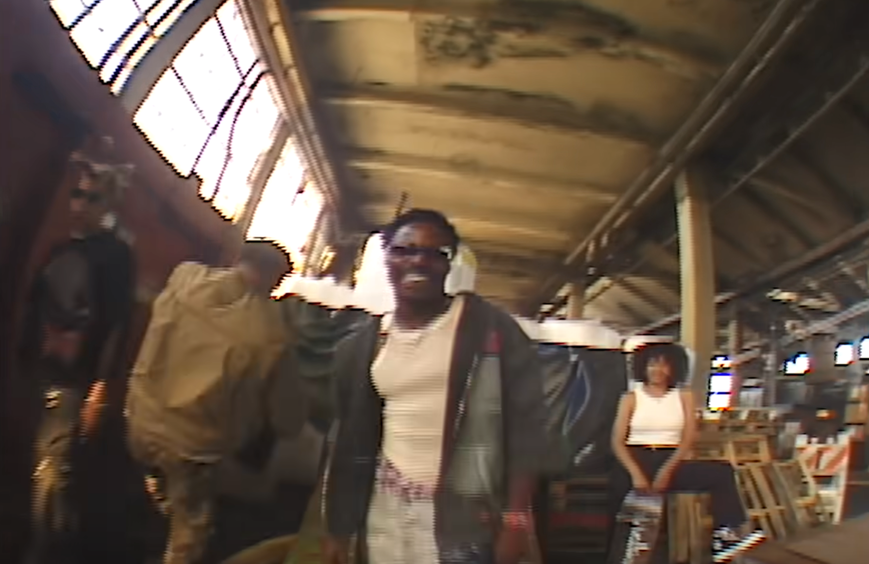 動画を読み込む: 